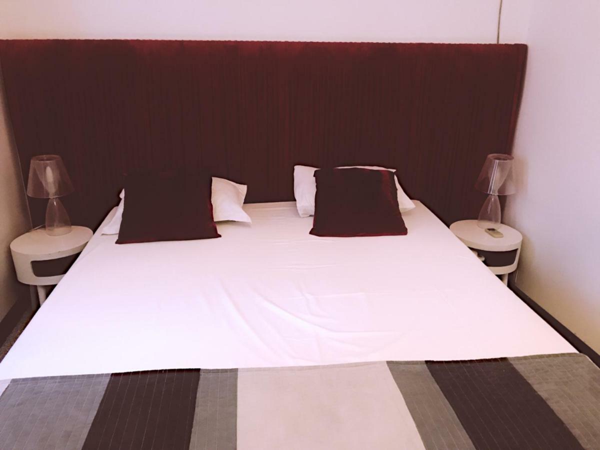 Opera Hotel Tbilisi ภายนอก รูปภาพ